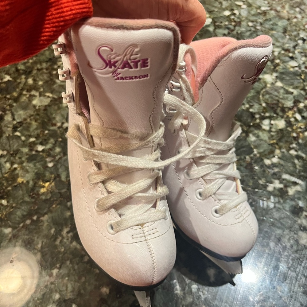 Youth Ice Skates